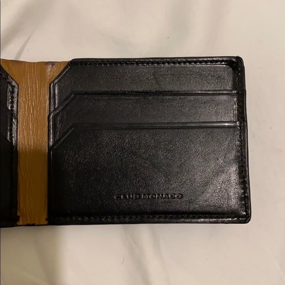 Club Monaco bi-fold wallet. - Picture 5 of 6